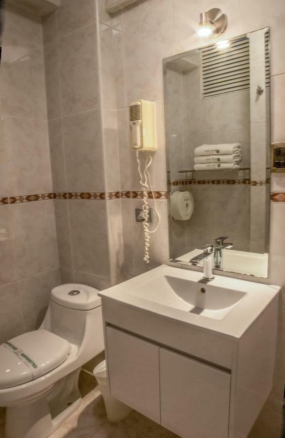 Lexus Hotel 3*